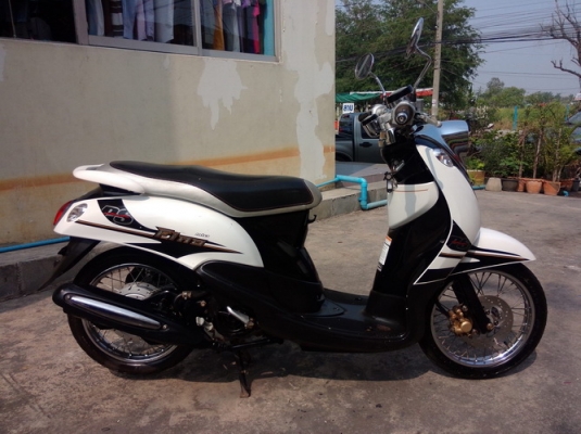 Yamaha Fino ลาย PS สี ขาว-ดำ สวยๆเดิมๆราคาถูกๆครับ