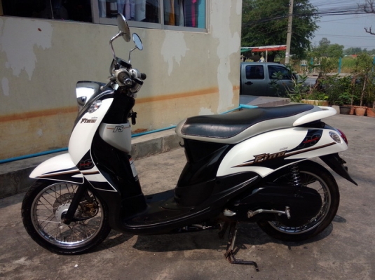 Yamaha Fino ลาย PS สี ขาว-ดำ สวยๆเดิมๆราคาถูกๆครับ