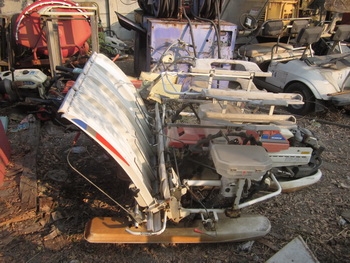 รถปลูกข้าว 4 แถว มาแล้วนะครับ - KUBOTA: SP-4 ตัวนี้ หยอดเมล็ดได้ หยอดปุ๋ยได้ ด้วยครับ คุ้มจริงๆ สภาพสวย เก่าญี่ปุ่นแท้