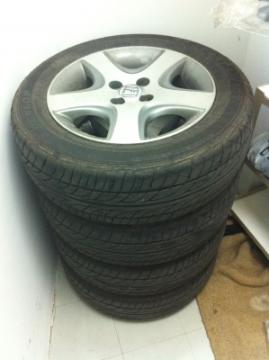 ขายยาง Dunlop 195-60-15 LM 703 สัปดาห์ 20 ปี 13 ใช้น้อยมากตุ่มยางยังอยู่เลยลงพื้นได้2เดือนกว่าๆเองคับ ขายยาง Dunlop 195-60-15 LM 703 สัปดาห์ 20 ปี 13 ใช้น้อยมากตุ่มยางยังอยู่เลยลงพื้นได้2เดือนกว่าๆเองคับ