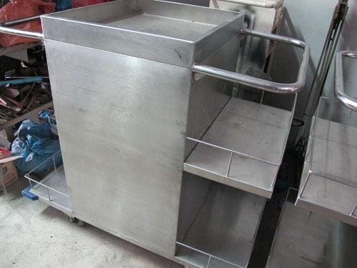 ขายรถเข็นแสตนเลสใหม่ๆสำหรับภัตตาคารและร้านอาหาร