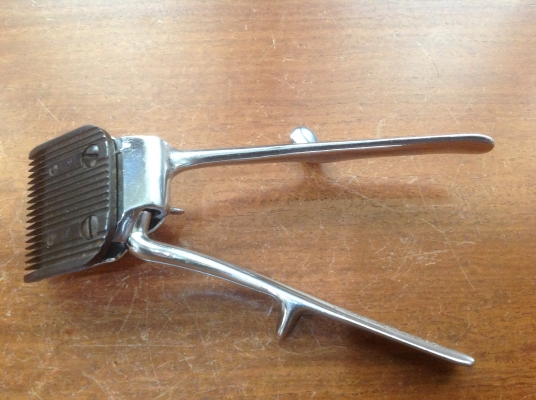 ขายปัตตาเลี่ยน Vintage John Oster Mfg.Co. ระบบ Manual ขายปัตตาเลี่ยน Vintage John Oster Mfg.Co. ระบบ Manual