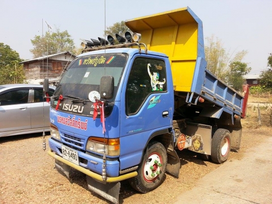 ขาย6ล้อ ดั้มISUZU NKR EURO 2 เครื่อง110แรง เฟืองท้ายใหญ่ เกียร์ร็อก เครื่องดี คัชซีสวย ภายในสวย แอร์เย็น ยาง825R16 ยางดี สภาพพร้อมใช้งาน เอกสารพร้อมโอน จัดไฟแนนซ์ได้ เงื่อนไขง่ายๆวันเดียวรับรถ สนใจโทร 090-8588220คุณนะ 093-3258446บิวตี้ ID:narong498 หรือ w