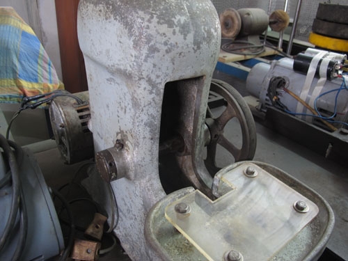 ขายเครื่องเจียรพลอยของเก่าแท้ใช้งานได้ดีมากของหายาก ขายเครื่องเจียรพลอยของเก่าแท้ใช้งานได้ดีมากของหายาก