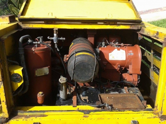 ขายเครื่องแอร์หรือเครื่องปั้มลมราคาถูกเก็บไว้ไม่ได้ใช้งาน