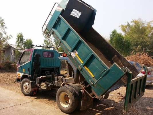 ขาย6ล้อ ดั้มMITSUBISHI เครื่อง110แรง เครื่องดี คัชซีสวย ภายในสวย ยาง825R16 ยางดี สภาพพร้อมใช้งาน เอกสารพร้อมโอน จัดไฟแนนซ์ได้ เงื่อนไขง่ายๆวันเดียวรับรถ สนใจโทร 090-8588220คุณนะ 093-3258446บิวตี้ ID:narong498 หรือ www.truck.in.th/498 หรือfb:ณรงค์ ซื้อขายร