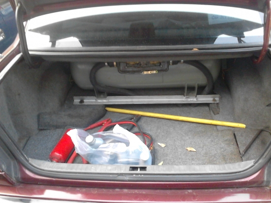 VOLVO 740 เครื่อง 1 J.  2400 cc  มี ABS. ติดแก๊ส LPG  ติดต่อ 081-427-3941