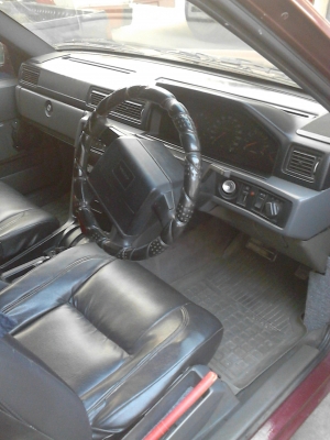 VOLVO 740 เครื่อง 1 J.  2400 cc  มี ABS. ติดแก๊ส LPG  ติดต่อ 081-427-3941