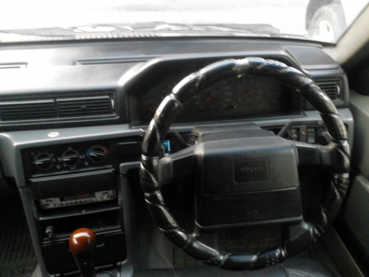 VOLVO 740 เครื่อง 1 J.  2400 cc  มี ABS. ติดแก๊ส LPG  ติดต่อ 081-427-3941