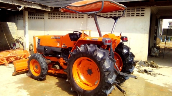 4508 สภาพดีมากยางใหม่4เส้นไม่มีจุดรั่วซึม ถ่ายของเลวเปลียนกรองทุกจุดอุปกรณ  เอาไปไม่ต้องซ่อมใช้งานได้เลยเอาคันนี้ไปไม่ผิดหวังครับ