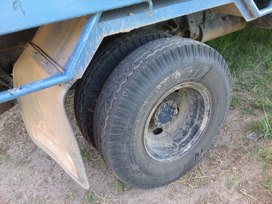 ขาย6ล้อ ดั้มเกษตรISUZU NPR 115แรง เครื่องดี คัชซีสวย เฟืองท้ายF ภายในสวย ยางดี สภาพพร้อมใช้งาน เอกสารพร้อมโอน จัดไฟแนนซ์ได้ เงื่อนไขง่ายๆวันเดียวรับรถ สนใจโทร 090-8588220คุณนะ 093-3258446บิวตี้ ID:narong498 หรือ www.truck.in.th/498 หรือfb:ณรงค์ ซื้อขายรถม