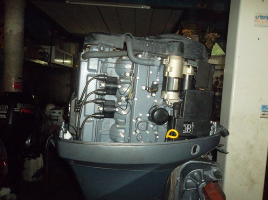 เครื่องเรือYAMAHA 100 hp four stoke เครื่องเรือYAMAHA 100 hp four stoke