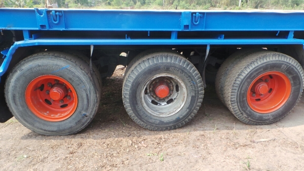 ขายด่วนหางพื้นเรียบ 3 เพลา (พนัส) - ติดต่อคุณตั้ม 081-9512529