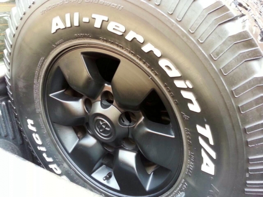 ขายยาง BF 31 พร้อมล้อ ขายยาง BF 31 พร้อมล้อ