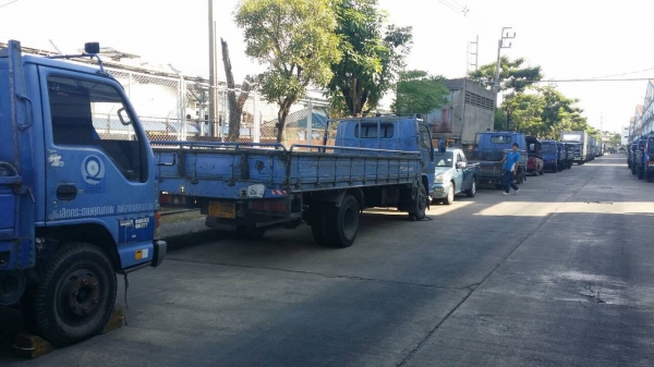 ขาย อีซูซุ NQR 2คันราคาถูกสนใจติดต่อ 0891317489