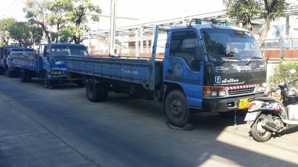 ขาย อีซูซุ NQR 2คันราคาถูกสนใจติดต่อ 0891317489