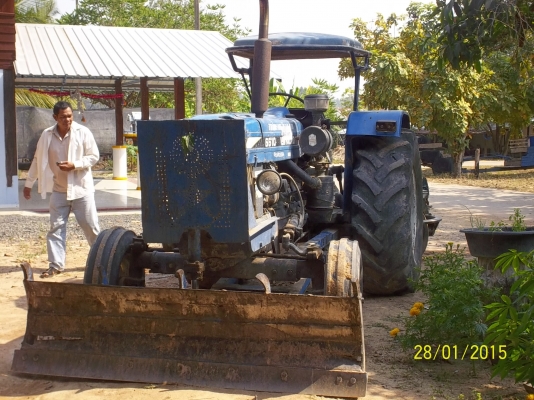 ขายแล้วครับ รถไถ ฟอร์ด 68 เสื้อลาย มีเล่มทะเบียน ขายแล้วครับ รถไถ ฟอร์ด 68 เสื้อลาย มีเล่มทะเบียน