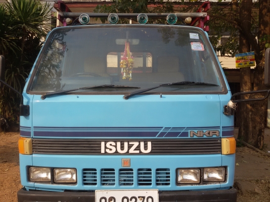 (ร้านรุ่งโรจน์ 082-1057078)ขาย 6ล้อ isuzu NKR110 ( ขายให้ลูกค้าคณะหมอลำจีรพรรณ รุ่งอีสานรับรถกลับบ้านเรียบร้อยแล้ว) เครื่องแน่นมาก นิ่ม ช่วงล่างดี แชสซีงามๆทั้งเส้น ไม่มีผุ ไม่มีดาม รถวิ่งดี ขับดี ซื้อไปใช้งานได้เลยคับ เอกสารเ (ร้านรุ่งโรจน์ 082-1057078)ขาย 6ล้อ isuzu NKR110 ( ขายให้ลูกค้าคณะหมอลำจีรพรรณ รุ่งอีสานรับรถกลับบ้านเรียบร้อยแล้ว) เครื่องแน่นมาก นิ่ม ช่วงล่างดี แชสซีงามๆทั้งเส้น ไม่มีผุ ไม่มีดาม รถวิ่งดี ขับดี ซื้อไปใช้งานได้เลยคับ เอกสารเ