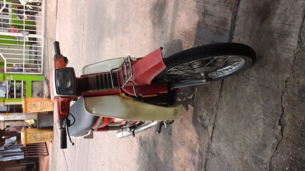 ขายsuzuki  rc ราคา4000 บาท ไม่มีเล่ม เครื่องดี ขี่ได้ปรกติ