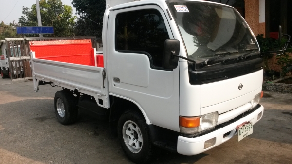 ขายรถนิสสัน4ล้อ ไม่ติดเวลากระบะท้ายลิ๊ฟ เครื่องติดแก๊ส ทะเบียนไม่ขาดพร้อมใช้งานครับ ยางใหม่แอร์เย็นเจี้ยวเพาเวอร์ ขาย 185000 บาท