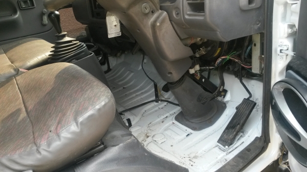 ขายรถนิสสัน4ล้อ ไม่ติดเวลากระบะท้ายลิ๊ฟ เครื่องติดแก๊ส ทะเบียนไม่ขาดพร้อมใช้งานครับ ยางใหม่แอร์เย็นเจี้ยวเพาเวอร์ ขาย 185000 บาท