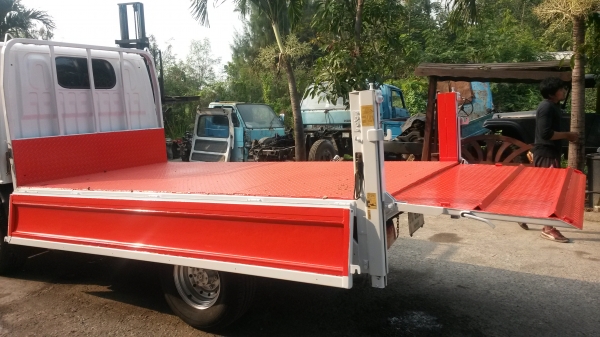 ขายรถนิสสัน4ล้อ ไม่ติดเวลากระบะท้ายลิ๊ฟ เครื่องติดแก๊ส ทะเบียนไม่ขาดพร้อมใช้งานครับ ยางใหม่แอร์เย็นเจี้ยวเพาเวอร์ ขาย 185000 บาท