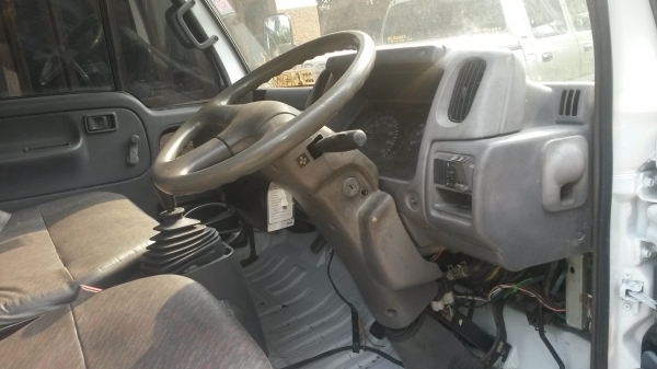 ขายรถนิสสัน4ล้อ ไม่ติดเวลากระบะท้ายลิ๊ฟ เครื่องติดแก๊ส ทะเบียนไม่ขาดพร้อมใช้งานครับ ยางใหม่แอร์เย็นเจี้ยวเพาเวอร์ ขาย 185000 บาท