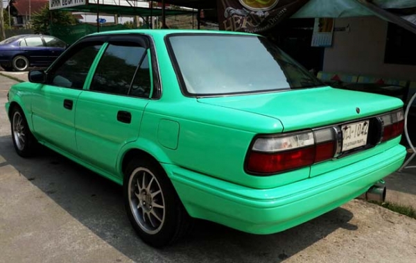 toyota โดเรม่อน เครื่อง 4a เกียร์ออโต้ สีสวยเต็ม เครื่องดี เกียร์เปลี่ยนนิ่มนวล ช่วงล่างดี เลี้ยวไม่ดัง ไม่มีปัญหาความร้อน ภายในเบาะหนังสวย เครื่องเสียง 2 din ดูหนังฟังเพลง กระจกไฟฟ้า 4 บาน แม็กซ์ 15 แอร์หนาวๆเลย ภาษีไม่ขาด เอกสารพร้อมโอน ราคามอไซด์ วิ่งไ