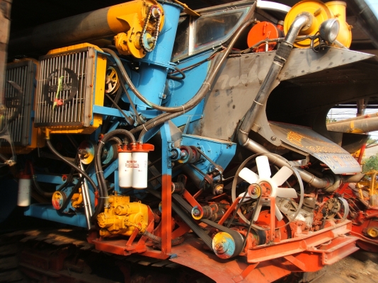 ขายรถเกี่ยวข้าวปานเจริญ เครื่องยนต์ JO8C เทอร์โบ 260 แรงม้า ปั้มไดกิ้นส์ เบอร์ 22 ตัวเดิน 12 HT