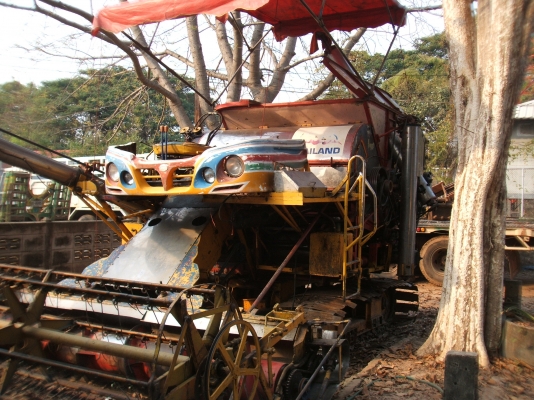 ขายรถเกี่ยวข้าวเกษตรพัฒนา อุ้ม 2 ตัน เครื่องยนต์ มิตซู 210 แรงม้า ตัวเดิน 10 HT ปั้มไดกิ้นส์ เบอร์ 22 ขายรถเกี่ยวข้าวเกษตรพัฒนา อุ้ม 2 ตัน เครื่องยนต์ มิตซู 210 แรงม้า ตัวเดิน 10 HT ปั้มไดกิ้นส์ เบอร์ 22