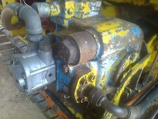 ขายด่วน รถเกี่ยวข้าววิชาญการช่าง เครื่องยนต์ 210 HP 6HH1 อุ้มปรับระดับขวา 2.5 ตัน ปั๊มไดกิ้นเบอร์ 23 ช่วงล่าง 10HT สวยเด่นพร้อมทำงานได้เลยครับ ราคาต่อรองได้ครับ