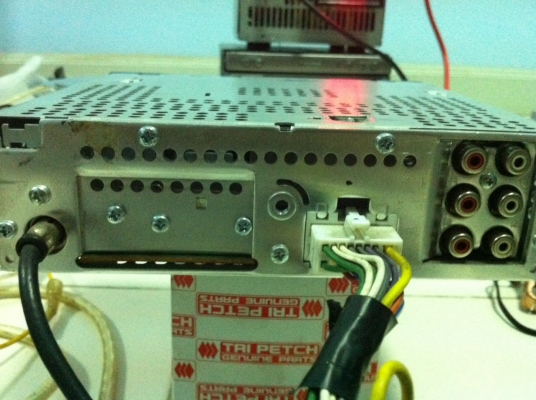 Clarion DB565USB CD MP3 FM USB 2ปรีเอ้า 1AUX มือ2 ญี่ปุ่น Clarion DB565USB CD MP3 FM USB 2ปรีเอ้า 1AUX มือ2 ญี่ปุ่น
