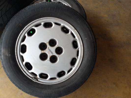 ขอขายล้อแม็กพร้อมยาง