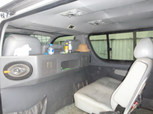 ขายรถตู้ปี 2005หลังคา เตี้ย แบาะครบ ราคา 350000 บาท ขายรถตู้ปี 2005หลังคา เตี้ย แบาะครบ ราคา 350000 บาท