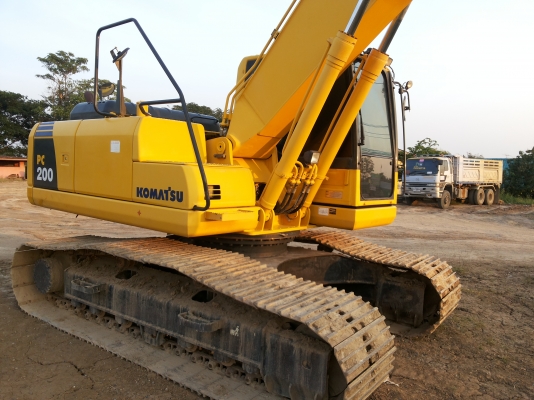 ขายKOMATSU  PC200-8