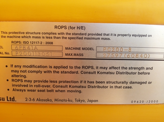 ขายKOMATSU  PC200-8