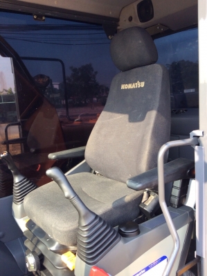 ขายKOMATSU  PC200-8