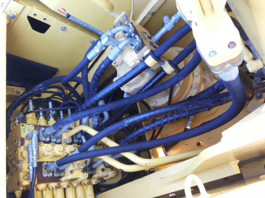 ขายKOMATSU  PC200-8