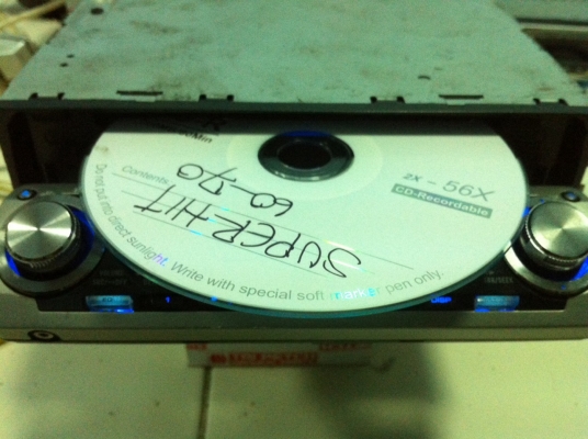 Pioneer DEH-P8650MP CD MP3 FMคลื่นไทย สไลค์ไฟฟ้า จอกราฟฟิก ปรีเอ้า 3 ชุดมือ2 ญี่ปุ่น Pioneer DEH-P8650MP CD MP3 FMคลื่นไทย สไลค์ไฟฟ้า จอกราฟฟิก ปรีเอ้า 3 ชุดมือ2 ญี่ปุ่น