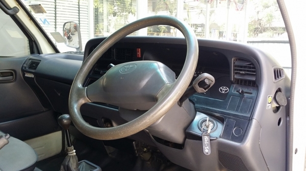 รถตู้ ไฮเอท หัวจรวด ปี02 เบนซินพร้อม NGV