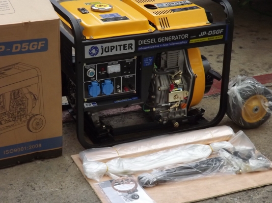 เครื่องปั่นไฟ 5500 watt ดีเซล รุ่นเก็บเสียง สตาร์ทกุญแจ