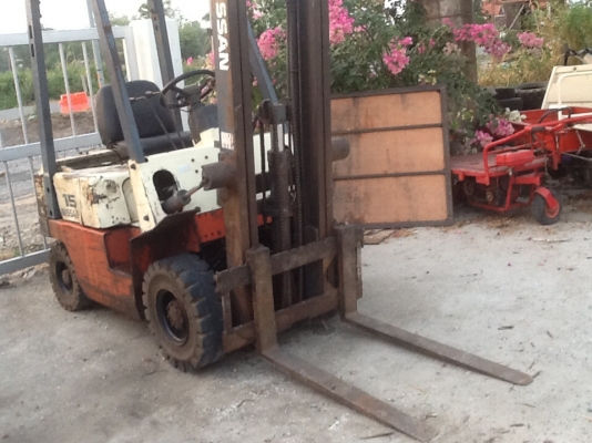 รถยกนิสสัน1.5ตัน ราคาไม่แพงต่อรองได้ครับ รถยกนิสสัน1.5ตัน ราคาไม่แพงต่อรองได้ครับ