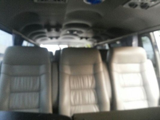 TOYOTA HIACE รถตู้ ช่วงยาว สวยเดิม พร้อมใช้