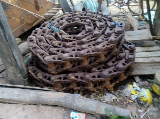 โซ่แม็คโฮ โซ่45ข้อ ทั้ง2เส้น ใช้ได้ไม่ถึงปี ถอดออกจากโกแบ 200 รุ่น3 พร้อมบุ้งกี๋และล้อนำ 3อย่าง ด่วนๆ เบอร์ 0892811363