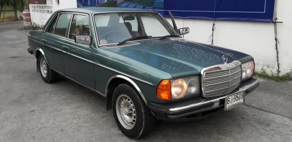 ขายเบนซ์ w123 ราคา 84,000 บาท ติดต่อ คุณเอ๋ 092-6356419