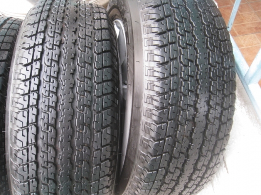 ขายล้อแม็ก Pajero 17" พร้อมยางปี13 สนใจติดต่อเล็กคลองสามครับ 081-3747940