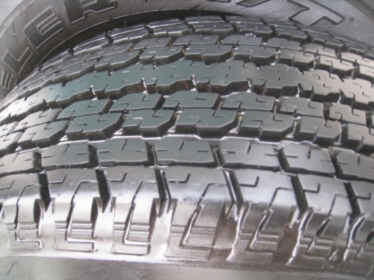 ขายล้อแม็ก Pajero 17" พร้อมยางปี13 สนใจติดต่อเล็กคลองสามครับ 081-3747940