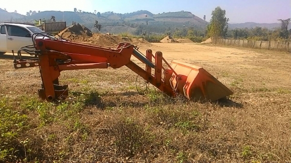 ขายตักบุงกี๋รถ KUBOTA M 7040 M8040  คอนโทรลนอกสภาพดีพร้อมใช้งาน