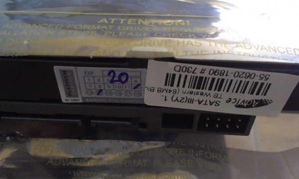 2.5"Hitachi  750 GB.8mb sata2 (NB-SATA-II) ของใหม่