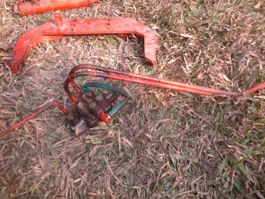 ขายตามสภาพดันหน้าติดกับรถไถ24แรงคูโบต้าสภาพสวย